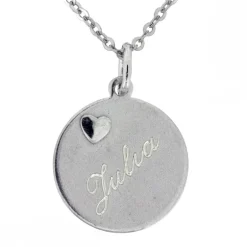 Halsband med hjärta och gravyr