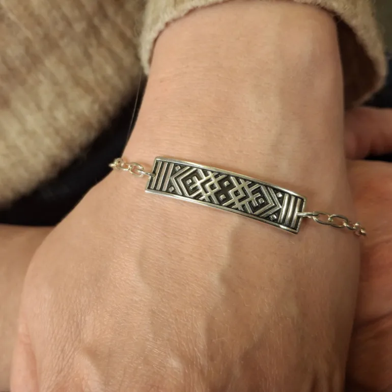 Krusbandsarmband svart