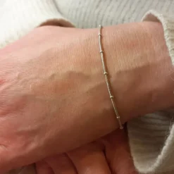 Silverarmband med kulor